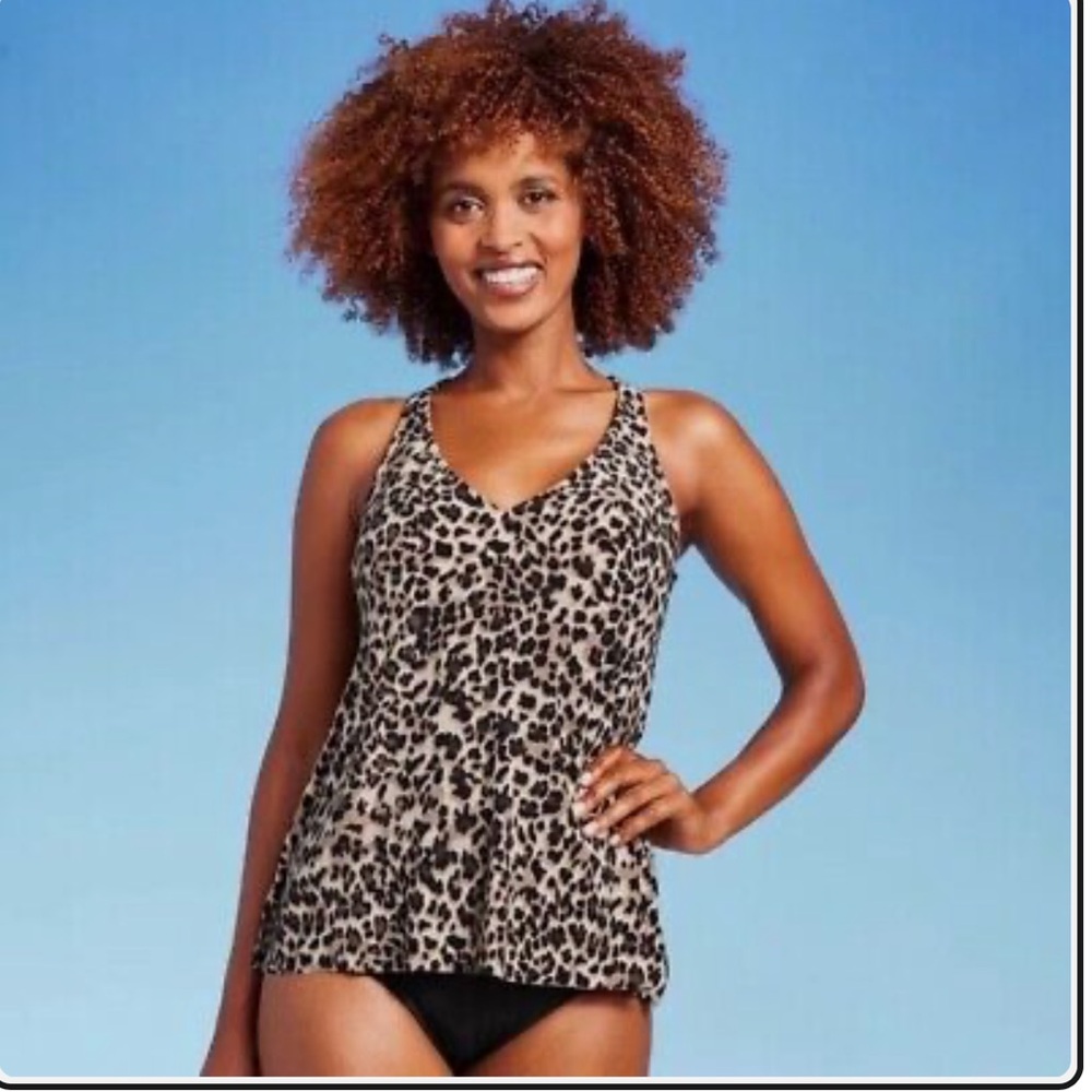 Aqua Green Leopard print tankini swim top. Size large